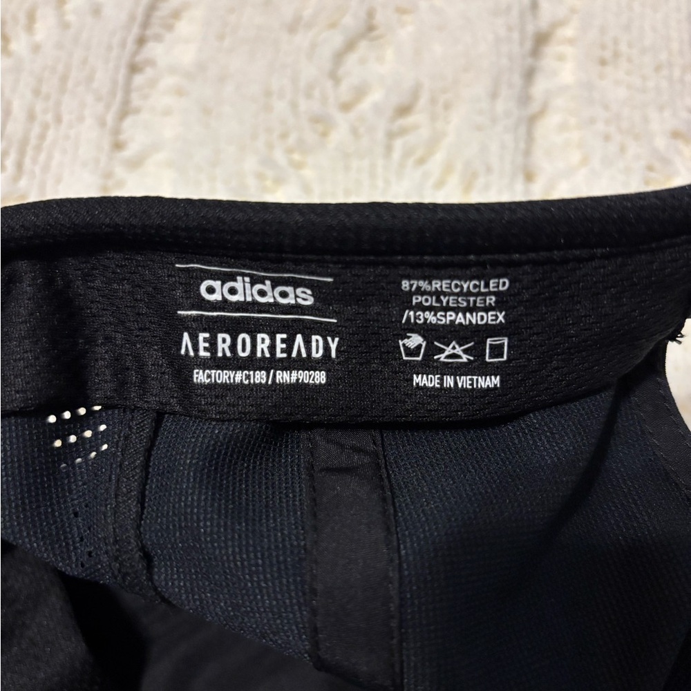 Adidas superlite hat. New without tags - Picture 3 of 5